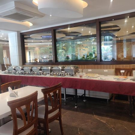 Airport Hotel Le Seasons New Delhi Luaran gambar