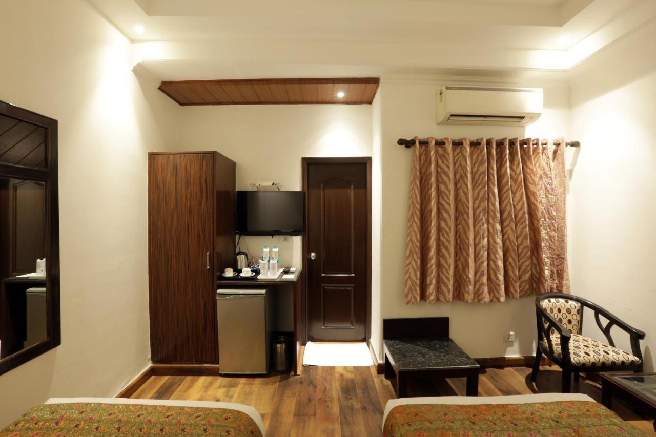 Airport Hotel Le Seasons New Delhi Luaran gambar
