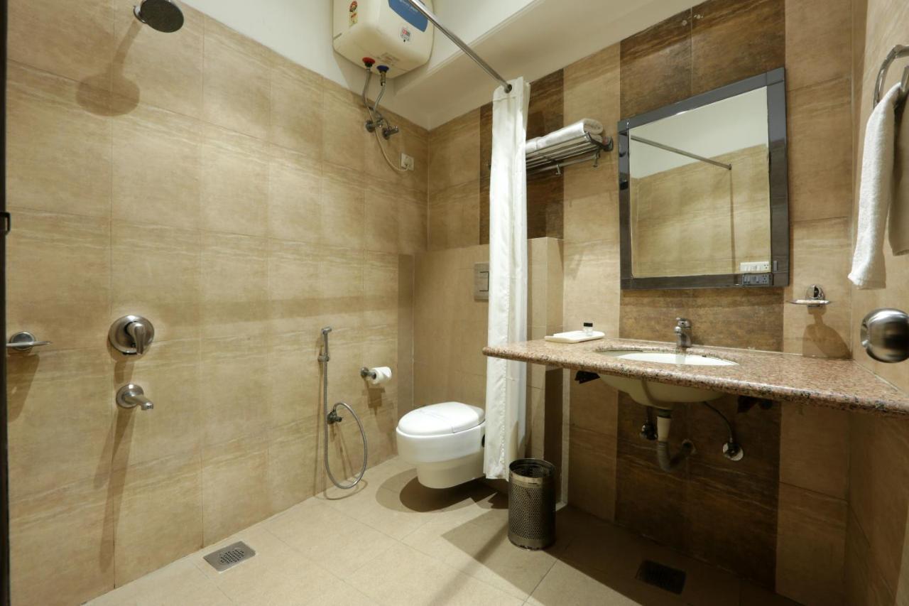 Airport Hotel Le Seasons New Delhi Luaran gambar