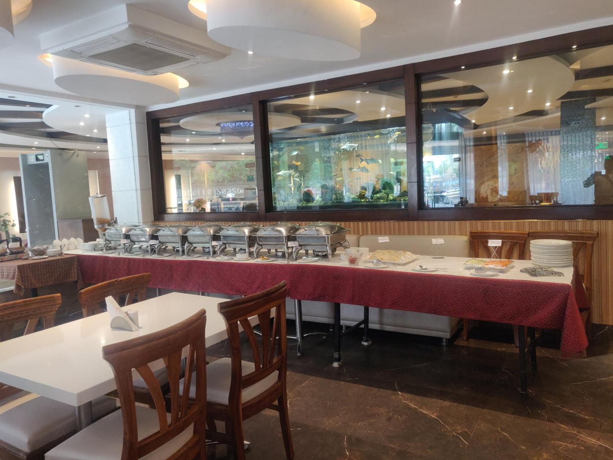Airport Hotel Le Seasons New Delhi Luaran gambar
